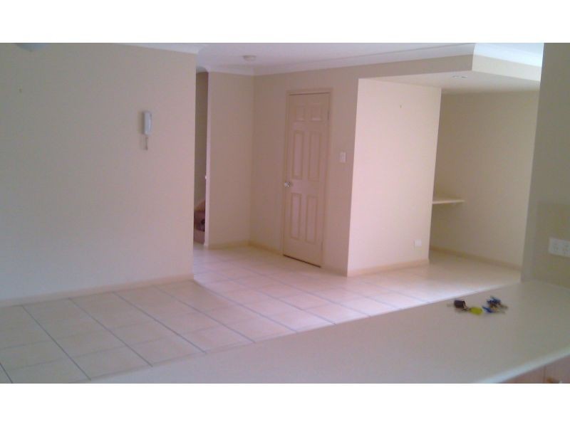 1A Alison Road, Carrara QLD 4211