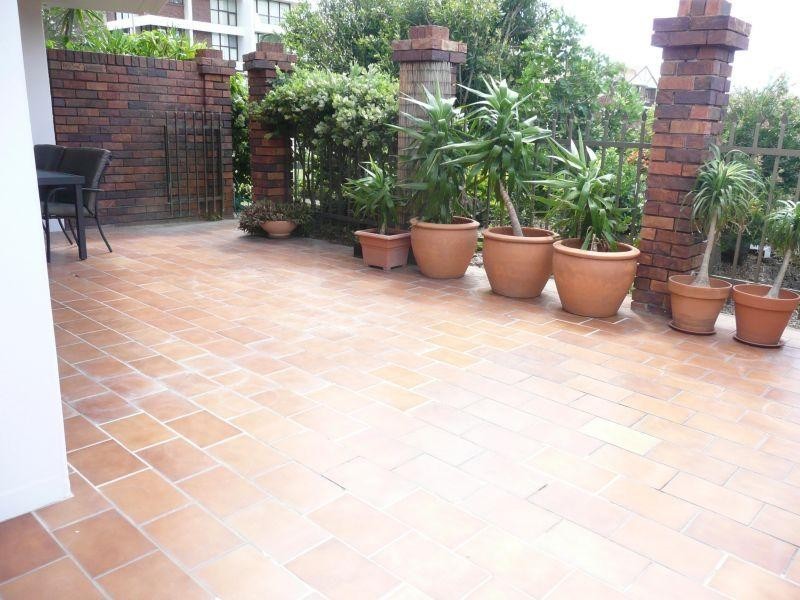 18 Commodore Drive, Paradise Waters QLD 4217