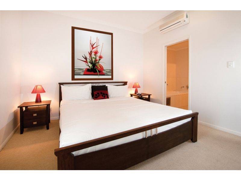 79 Spence Street, Cairns QLD 4870
