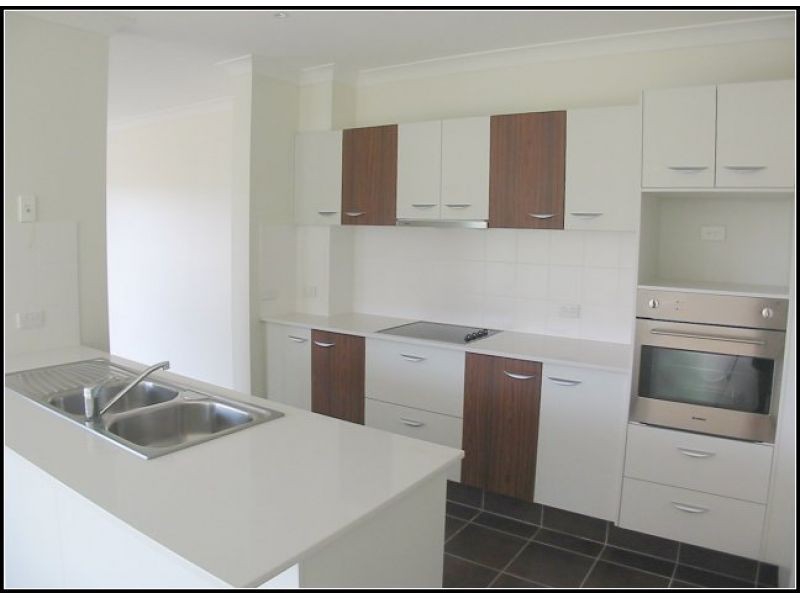 B, 2 Catalina Way, Upper Coomera QLD 4209