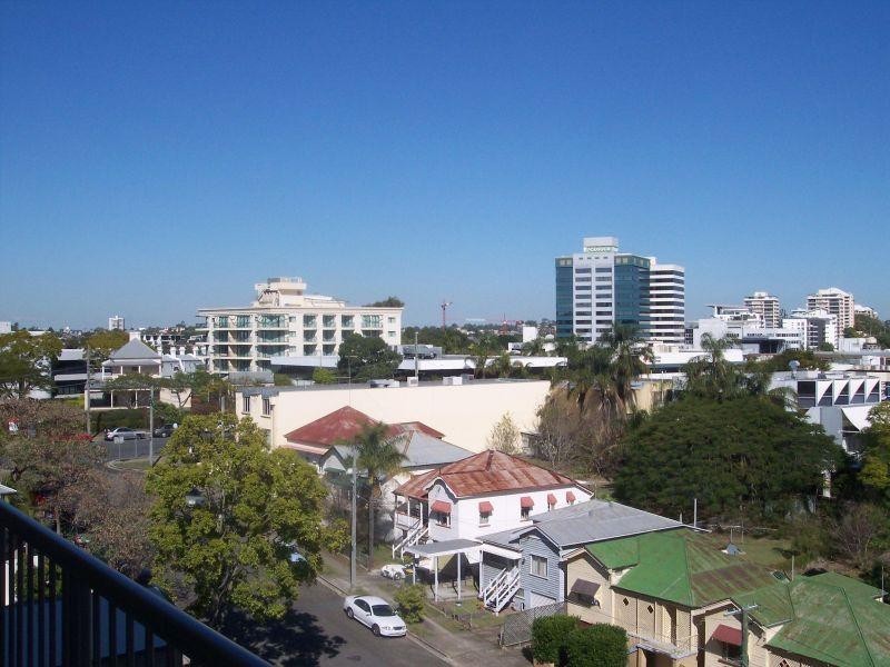 1065/18 Manning Street, Milton QLD 4064