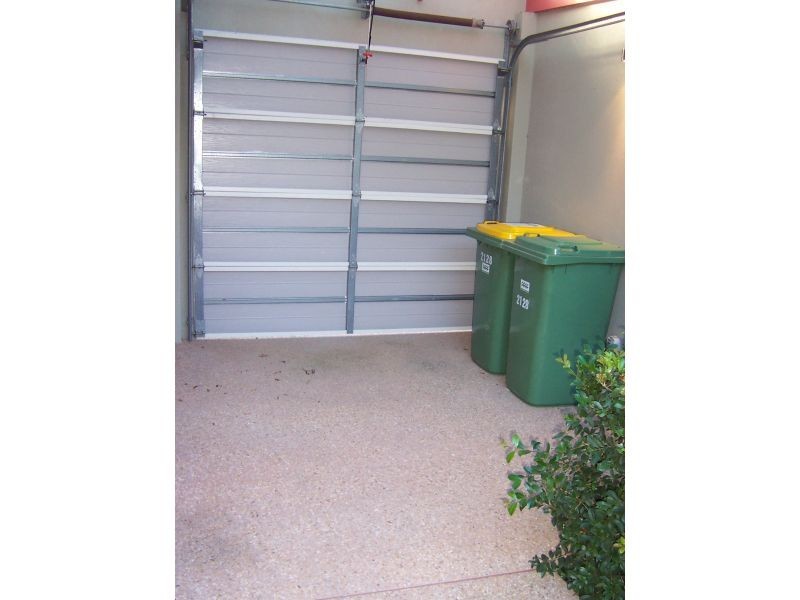 1 The Vistas Drive, Carrara QLD 4211