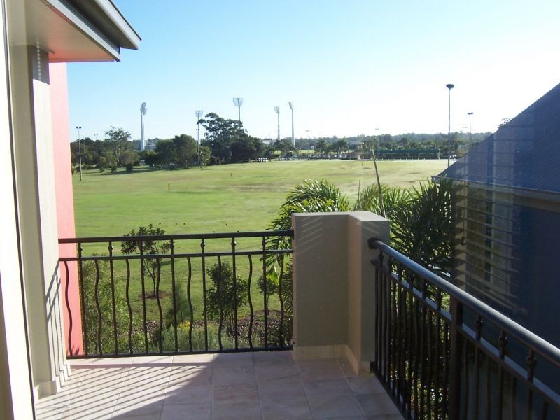 1 The Vistas Drive, Carrara QLD 4211