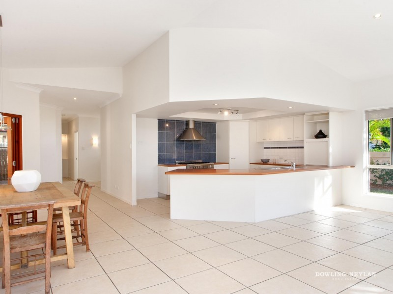 11 Starboard Avenue, Noosaville QLD 4566