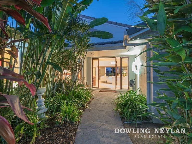 37 Shorehaven Drive, Noosa Waters QLD 4566