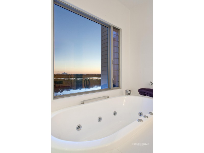 35 Dolphin Crescent, Noosaville QLD 4566