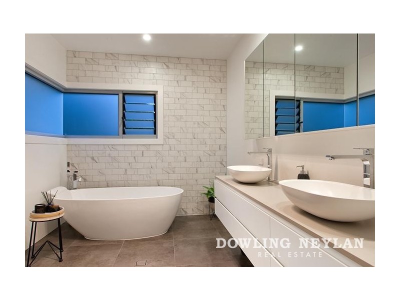 2 Black Beech Road, Noosa Heads QLD 4567