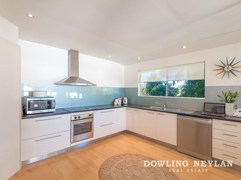20 Leslie Drive, Noosa Heads QLD 4567