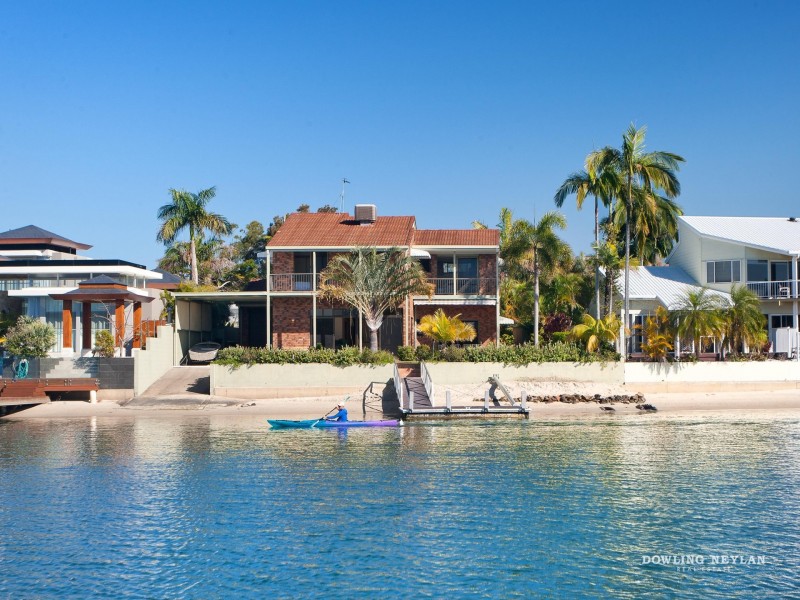 27 Wyuna Drive, Noosaville QLD 4566