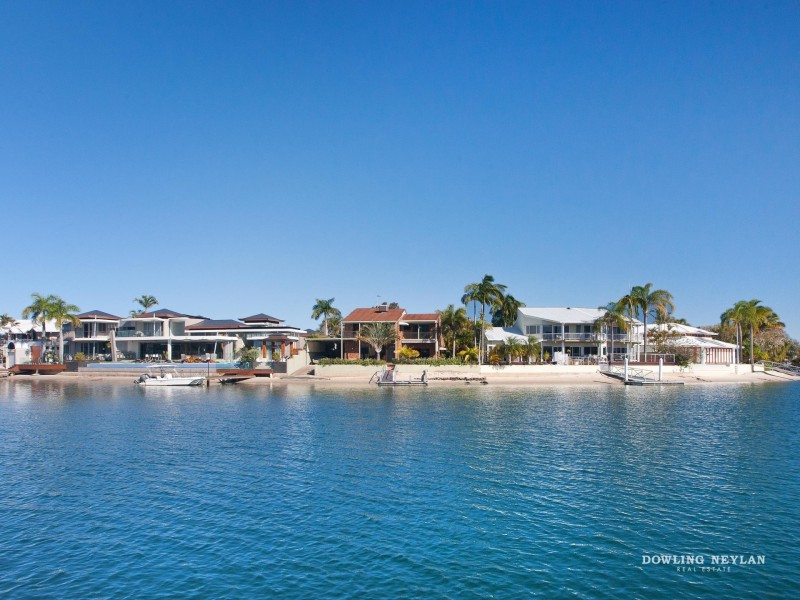 27 Wyuna Drive, Noosaville QLD 4566