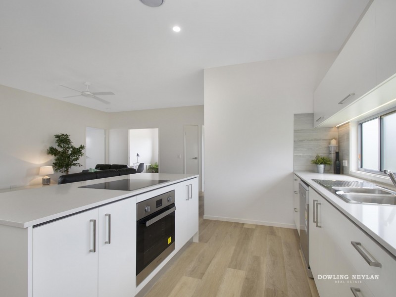 2/5 Kauri Street, Cooroy QLD 4563