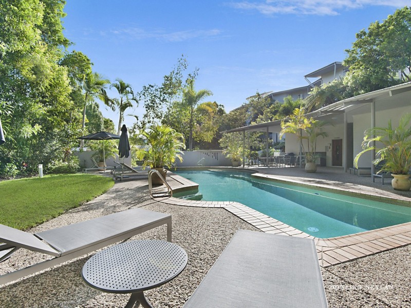 1/4 Serenity Close, Noosa Heads QLD 4567