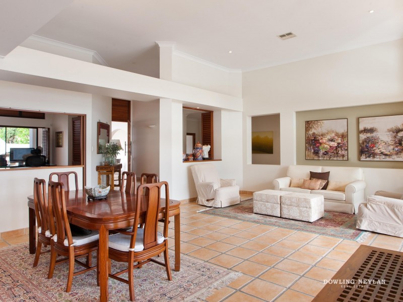 3 Waterside Crt, Noosa Waters QLD 4566