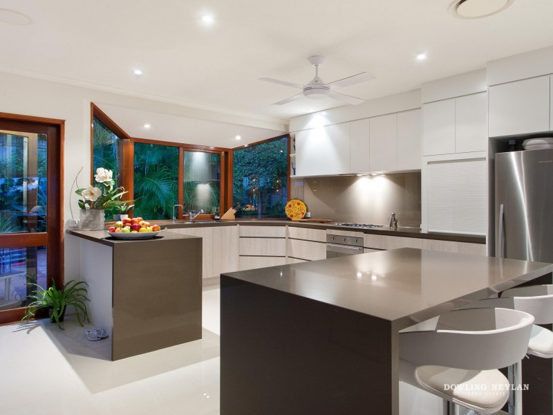 15 Nairana Rest, Noosa Heads QLD 4567