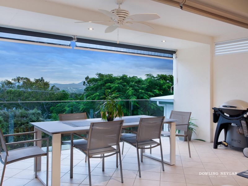 15 Nairana Rest, Noosa Heads QLD 4567