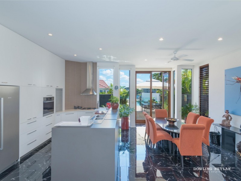 2 Topsails Place, Noosa Waters QLD 4566