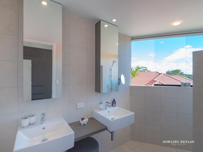 2 Topsails Place, Noosa Waters QLD 4566