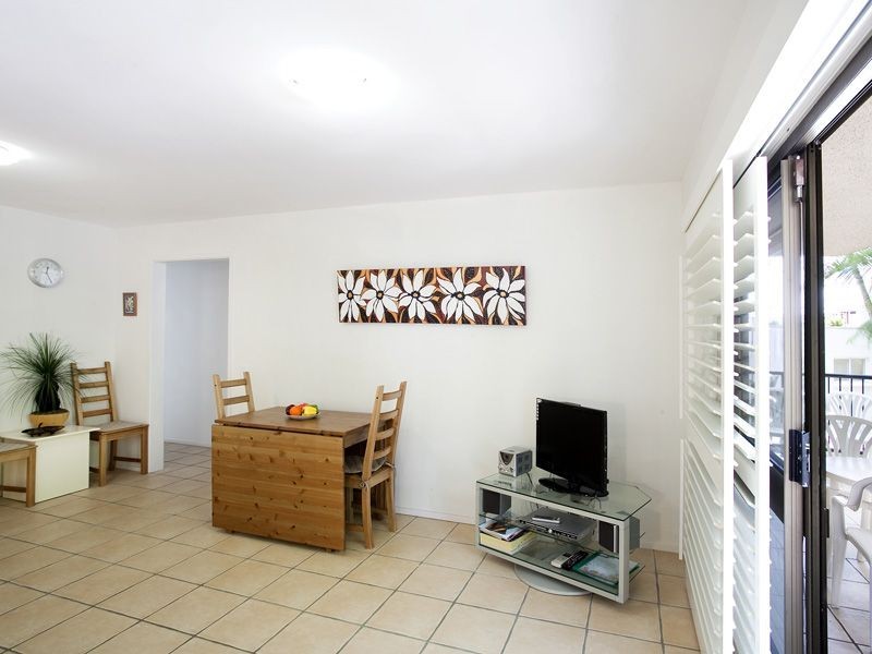 Unit, 1 Descola, Noosa Heads QLD 4567