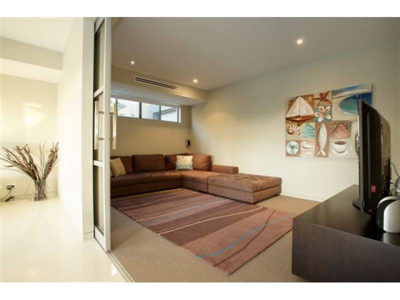 25 Mossman Court, Noosa Heads QLD 4567