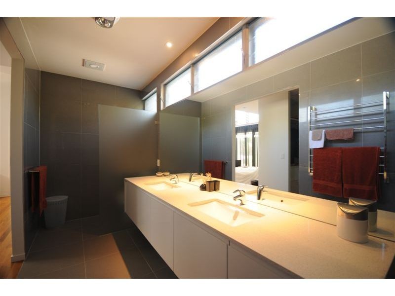 3 CLOUDSLEY Street, Noosaville QLD 4566