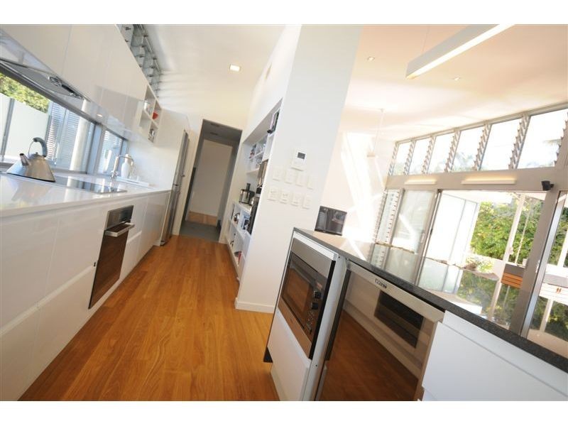 3 CLOUDSLEY Street, Noosaville QLD 4566