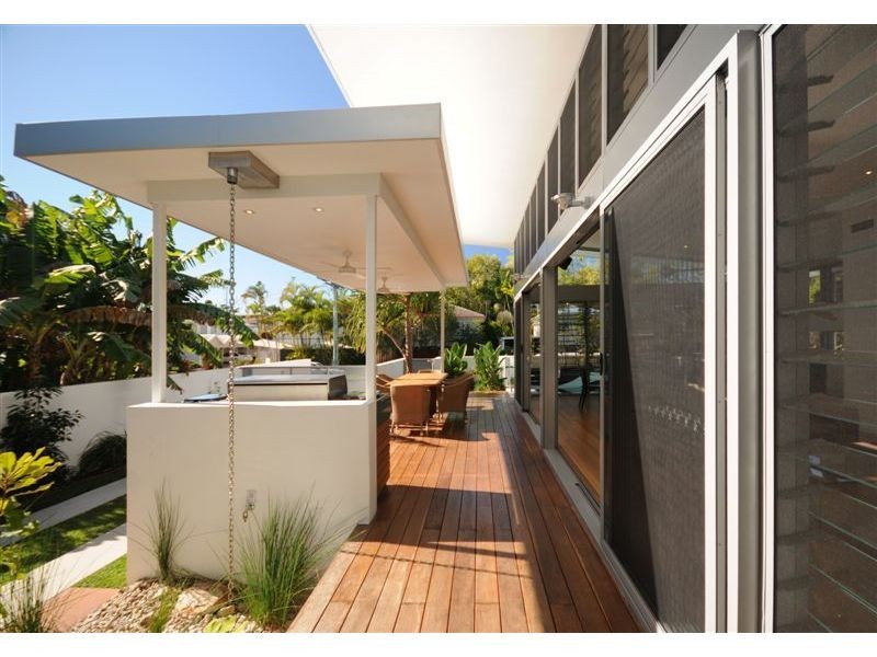 3 CLOUDSLEY Street, Noosaville QLD 4566