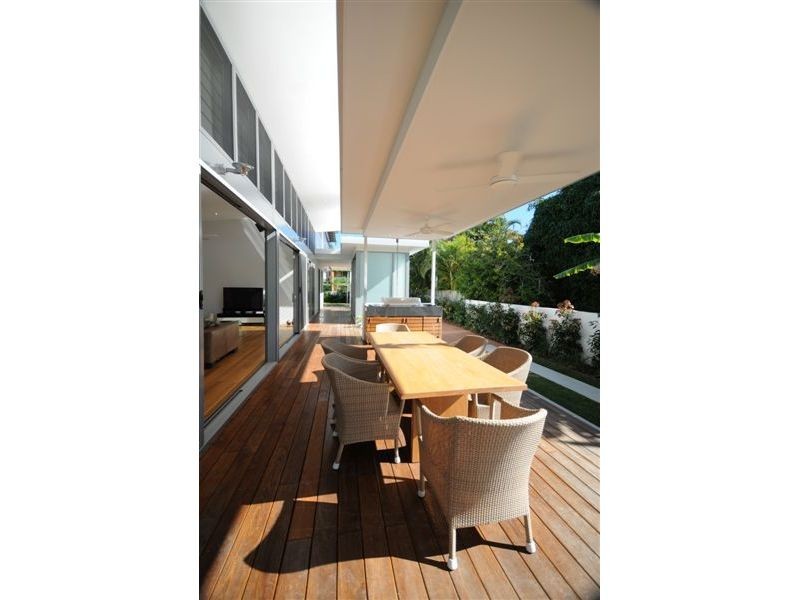 3 CLOUDSLEY Street, Noosaville QLD 4566