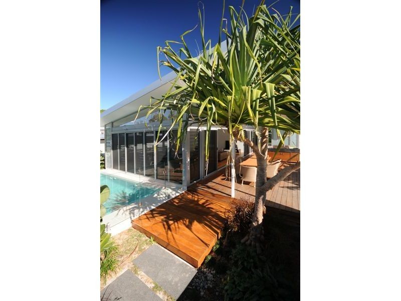 3 CLOUDSLEY Street, Noosaville QLD 4566
