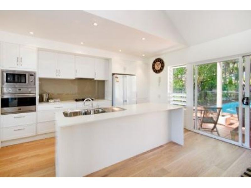 22 Cooran Court, Noosa Heads QLD 4567