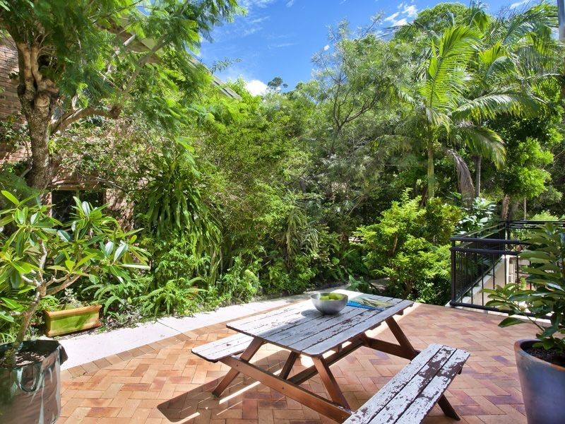 2, 8 Kareela Avenue, Little Cove QLD 4567
