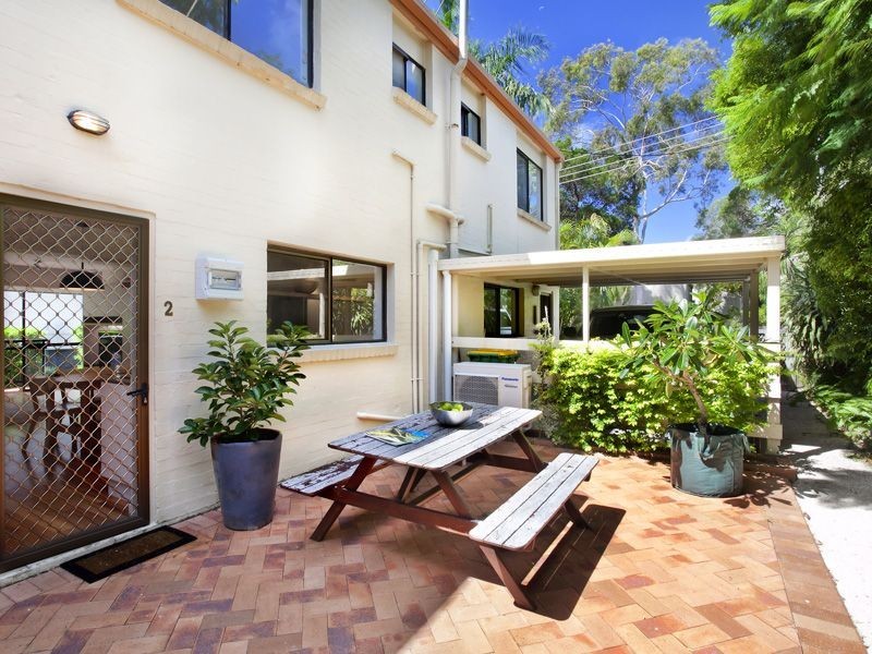 2, 8 Kareela Avenue, Little Cove QLD 4567