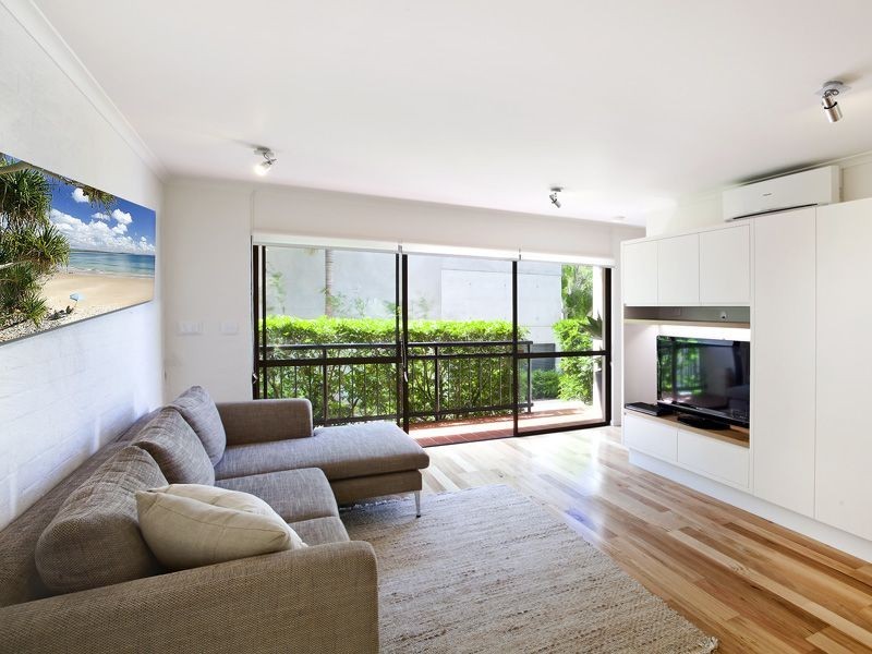 2, 8 Kareela Avenue, Little Cove QLD 4567