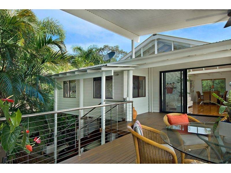 2 Val Crescent, Noosaville QLD 4566