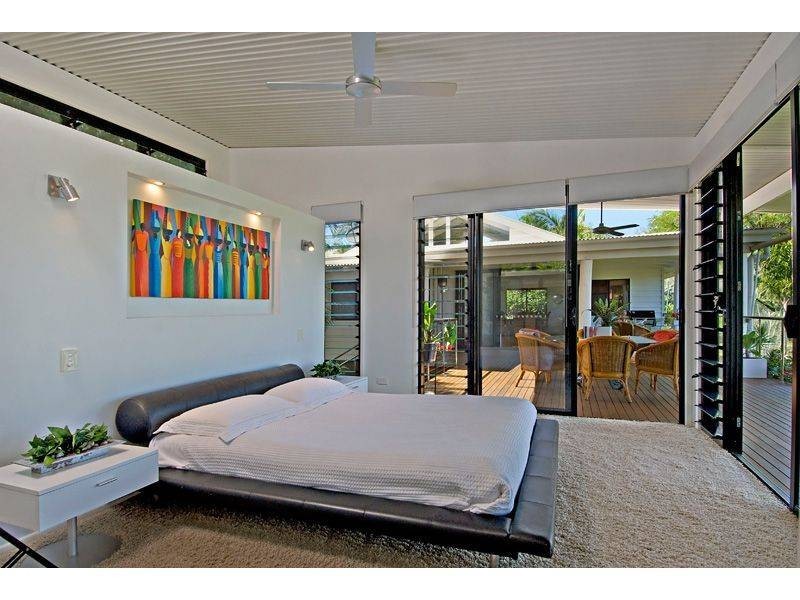 2 Val Crescent, Noosaville QLD 4566