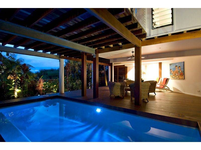 2 Val Crescent, Noosaville QLD 4566