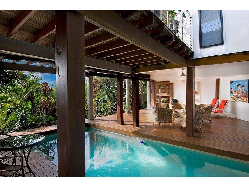 2 Val Crescent, Noosaville QLD 4566