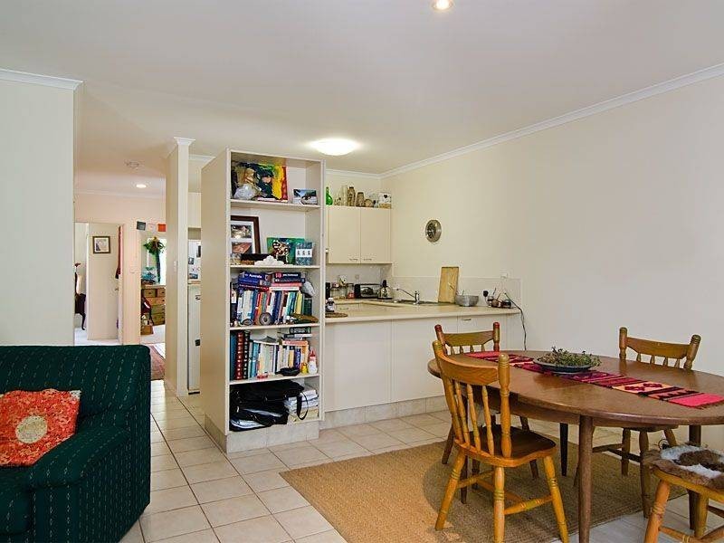 2/2 Sarena Court, Sunshine Beach QLD 4567