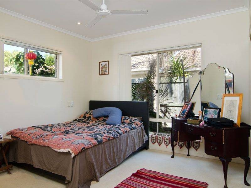 2/2 Sarena Court, Sunshine Beach QLD 4567