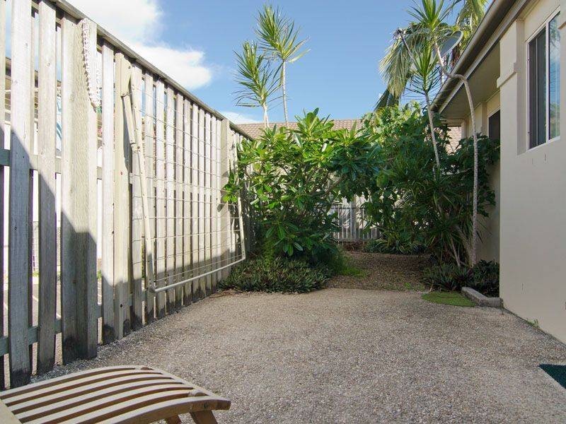 2/2 Sarena Court, Sunshine Beach QLD 4567