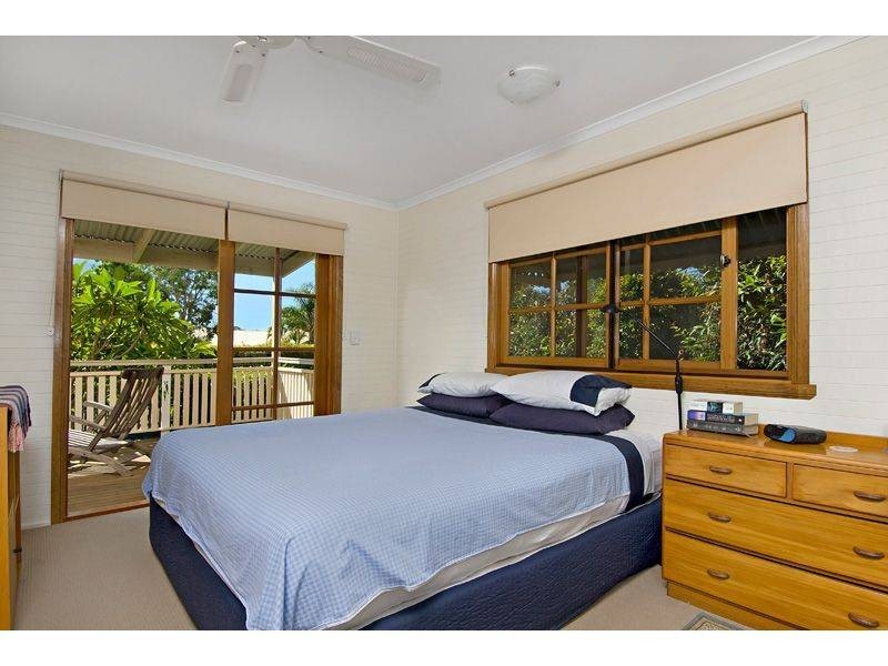 5 Victory Crescent, Sunrise Beach QLD 4567