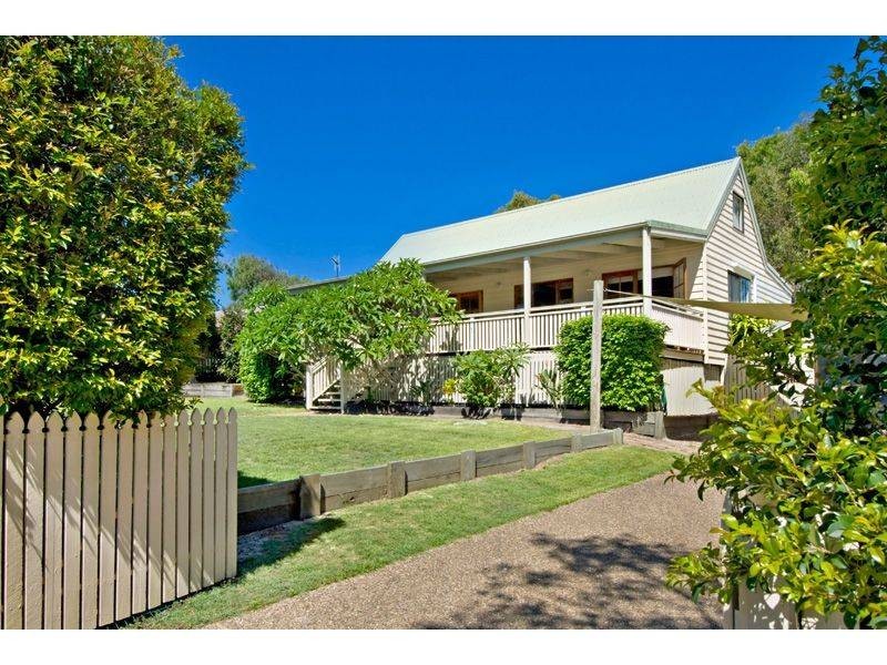 5 Victory Crescent, Sunrise Beach QLD 4567