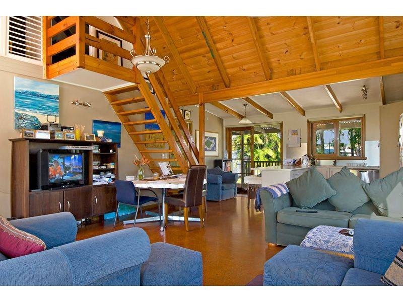 5 Victory Crescent, Sunrise Beach QLD 4567