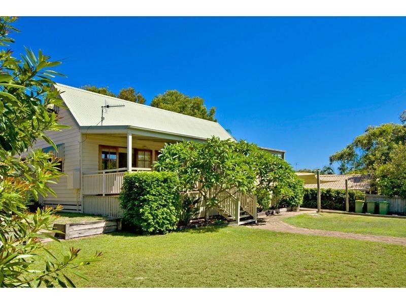 5 Victory Crescent, Sunrise Beach QLD 4567