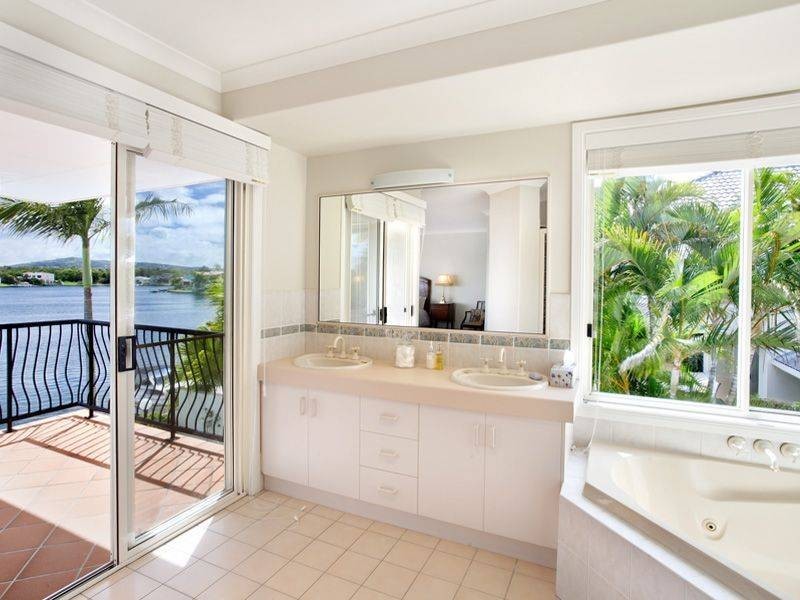 11 Masthead Quay, Noosa Waters QLD 4566
