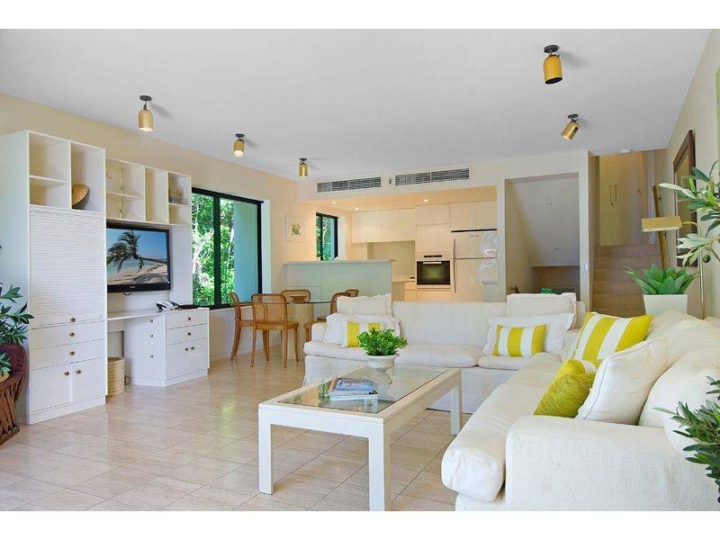 11/2 Pandanus Street, Little Cove QLD 4567