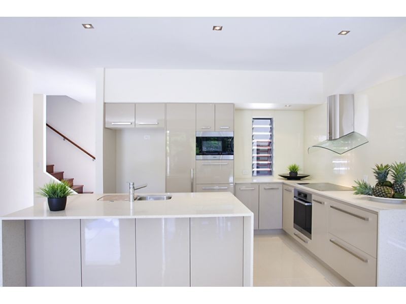 Luxury, Townhouses Seven Stars On Hilton, Noosaville QLD 4566