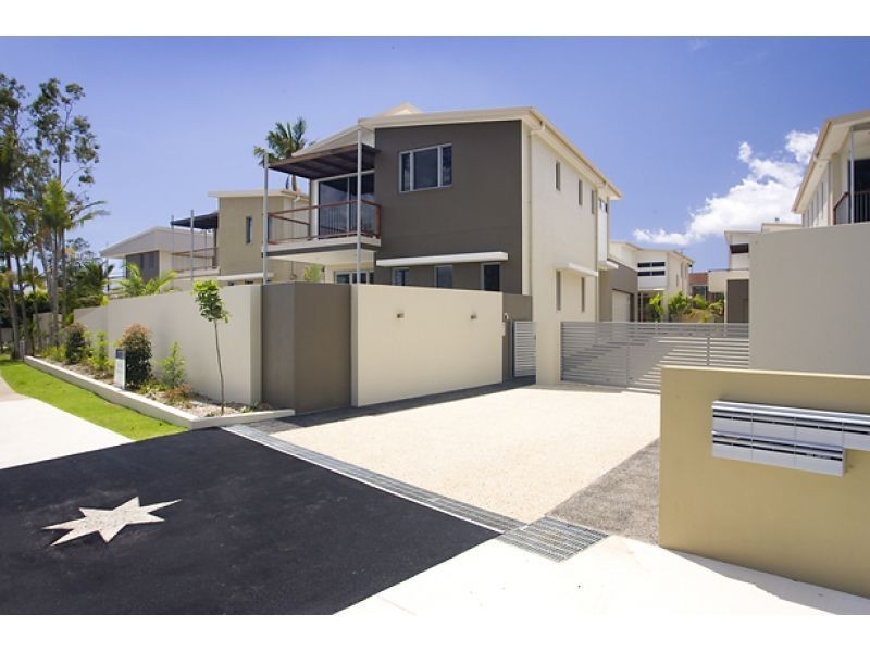 Luxury, Townhouses Seven Stars On Hilton, Noosaville QLD 4566
