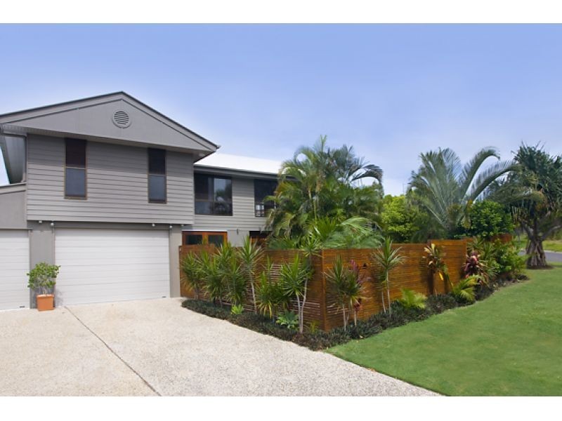 2 Freedom Place, Sunrise Beach QLD 4567