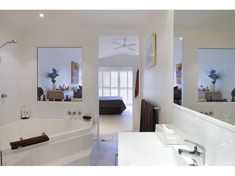 3, 26 Sunseeker Close, Noosa Waters QLD 4566