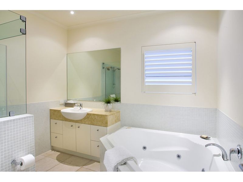 17 Whale Drive, Sunshine Beach QLD 4567